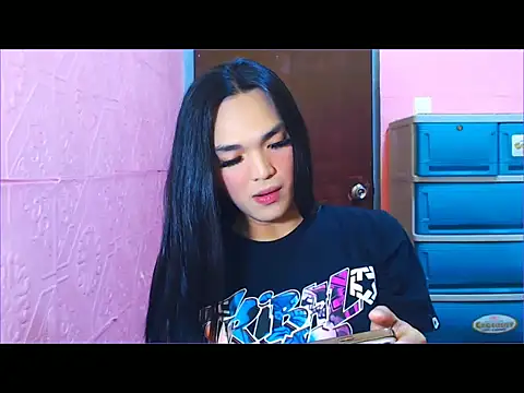 WONDERWOMAN2023 online show from 11/28/25, 12:55