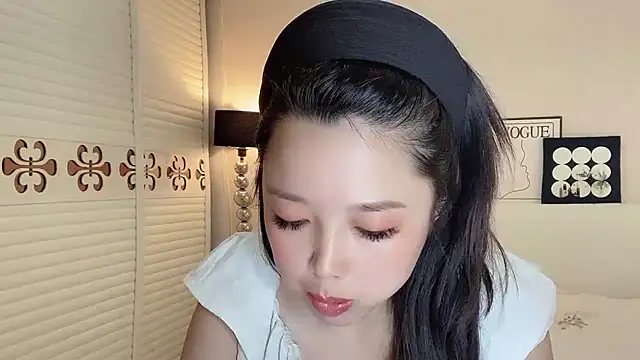 Snapshot of kk_lele chatting on 06/05/26, 04:50 kk lele online show from 06/05/26, 04:50