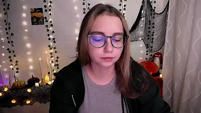 SweetPrincess  online show from 10/27/25, 06:47