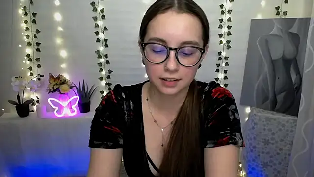 SweetPrincess  online show from 03/13/25, 04:01