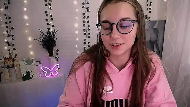 SweetPrincess  online show from 10/03/25, 07:21