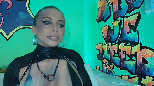 TamaraSavage online show from 10/03/25, 08:27