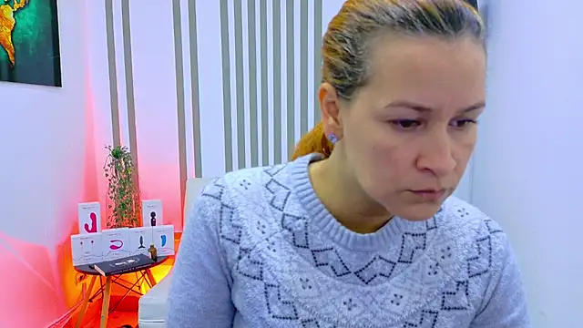 Britney taylor  online show from 12/04/25, 05:23