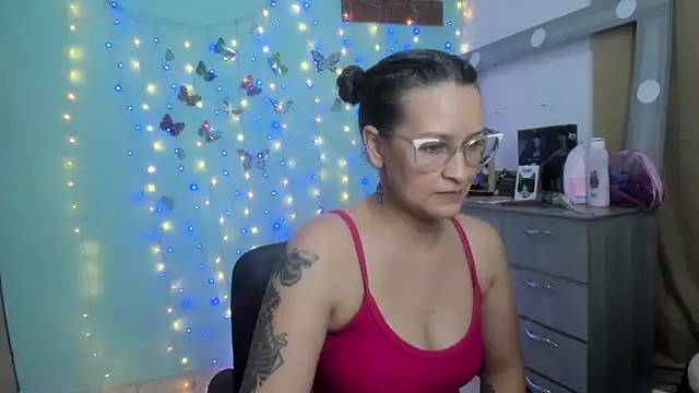 Snapshot of Britney_taylor_ chatting on 02/22/25, 11:57 Britney taylor online show from 02/22/25, 11:57