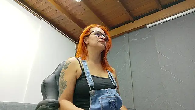 Snapshot of Britney_taylor_ chatting on 01/06/26, 07:07 Britney taylor online show from 01/06/26, 07:07