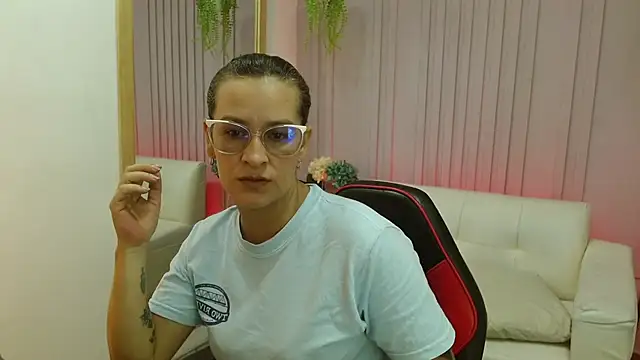 Snapshot of Britney_taylor_ chatting on 03/06/25, 07:21 Britney taylor online show from 03/06/25, 07:21