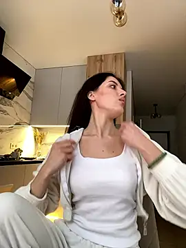 little belucci online show from 01/12/26, 02:13