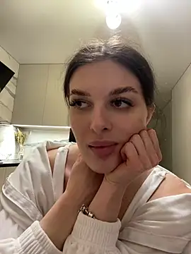 little belucci online show from 02/18/26, 04:03