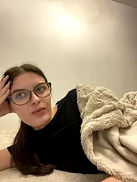 little belucci online show from 11/04/25, 06:01