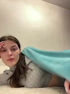 little belucci online show from 10/02/25, 01:58