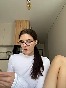 little belucci online show from 10/14/25, 12:50