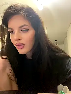 little belucci online show from 12/15/25, 03:29