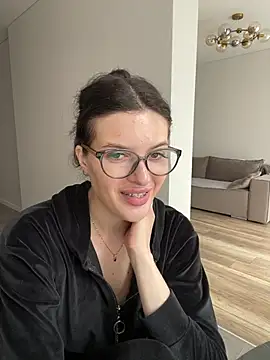 little belucci online show from 06/07/26, 08:41