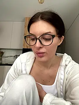 little belucci online show from 01/14/26, 12:09