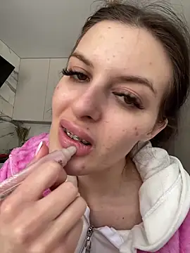 little belucci online show from 02/09/26, 12:25