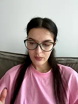 little belucci online show from 10/26/25, 01:22