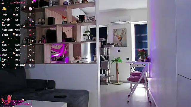 Snapshot of _alleyesonme_ chatting on 03/07/25, 01:51  alleyesonme  online show from 03/07/25, 01:51