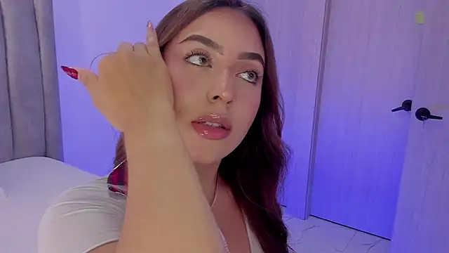 MaddyyLennon online show from 03/28/26, 07:48