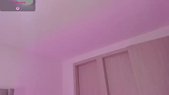Snapshot of MaddyyLennon chatting on 06/13/26, 04:32 MaddyyLennon online show from 06/13/26, 04:32