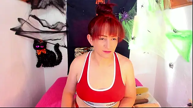 Hannaa32 online show from 10/21/25, 07:02