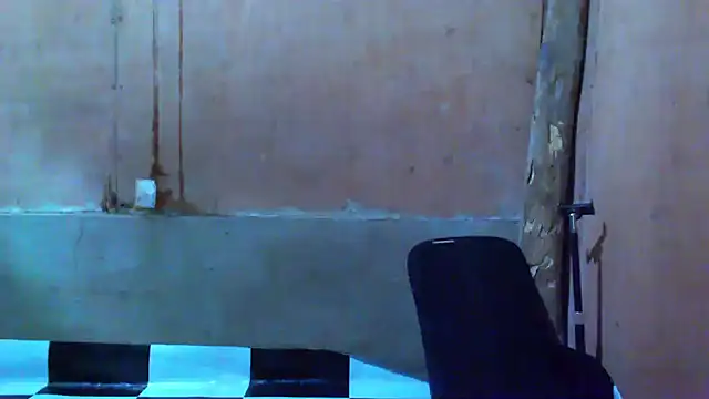 Snapshot of DirtyJudi chatting on 01/11/25, 07:27 DirtyJudi online show from 01/11/25, 07:27