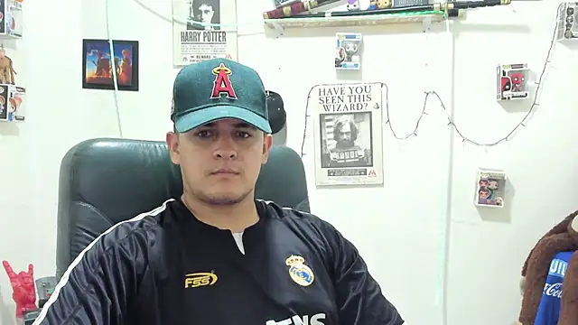 ney 22 online show from 11/08/25, 01:31