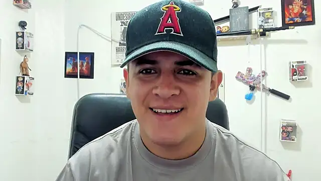 Snapshot of ney_22 chatting on 09/20/25, 02:11 ney 22 online show from 09/20/25, 02:11