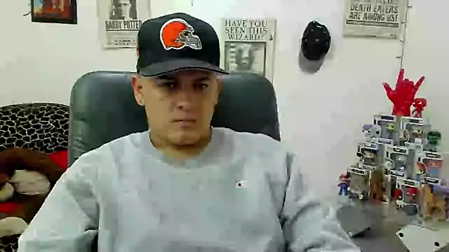 Snapshot of ney_22 chatting on 02/27/25, 01:08 ney 22 online show from 02/27/25, 01:08