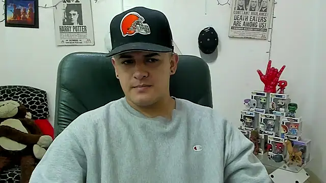 Snapshot of ney_22 chatting on 03/02/25, 12:09 ney 22 online show from 03/02/25, 12:09