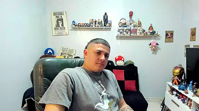 Snapshot of ney_22 chatting on 06/17/26, 02:38 ney 22 online show from 06/17/26, 02:38