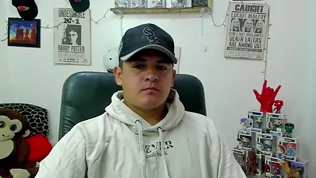 Snapshot of ney_22 chatting on 02/18/25, 01:11 ney 22 online show from 02/18/25, 01:11