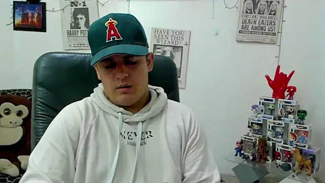 Snapshot of ney_22 chatting on 02/19/25, 01:18 ney 22 online show from 02/19/25, 01:18