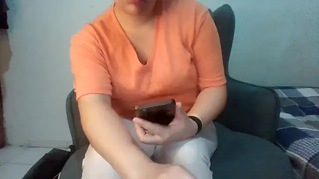 insatiableeee online show from 12/22/25, 09:04