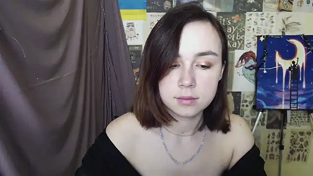 Snapshot of VeryVeryVeryShy_ chatting on 03/11/25, 09:45 VeryVeryVeryShy online show from 03/11/25, 09:45