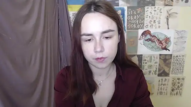 Snapshot of VeryVeryVeryShy_ chatting on 12/04/25, 07:29 VeryVeryVeryShy online show from 12/04/25, 07:29