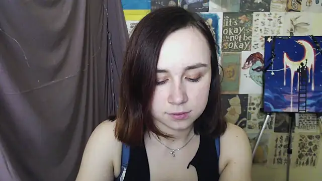 Snapshot of VeryVeryVeryShy_ chatting on 03/13/25, 09:54 VeryVeryVeryShy online show from 03/13/25, 09:54