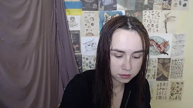 Snapshot of VeryVeryVeryShy_ chatting on 11/29/25, 07:36 VeryVeryVeryShy online show from 11/29/25, 07:36