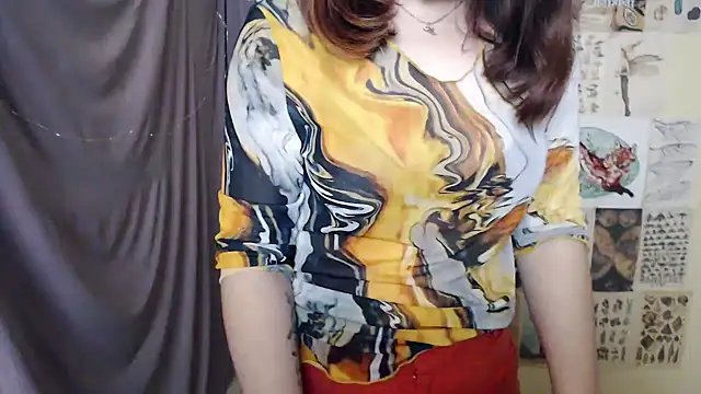 Snapshot of VeryVeryVeryShy_ chatting on 09/20/25, 05:23 VeryVeryVeryShy online show from 09/20/25, 05:23