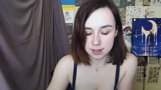 Snapshot of VeryVeryVeryShy_ chatting on 03/06/25, 09:58 VeryVeryVeryShy online show from 03/06/25, 09:58