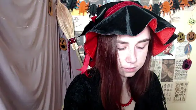 Snapshot of VeryVeryVeryShy_ chatting on 10/31/25, 06:21 VeryVeryVeryShy online show from 10/31/25, 06:21