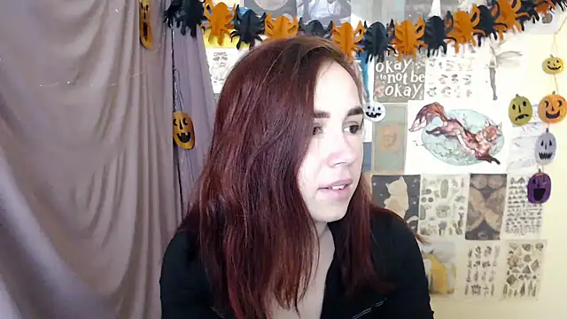 Snapshot of VeryVeryVeryShy_ chatting on 10/15/25, 05:39 VeryVeryVeryShy online show from 10/15/25, 05:39