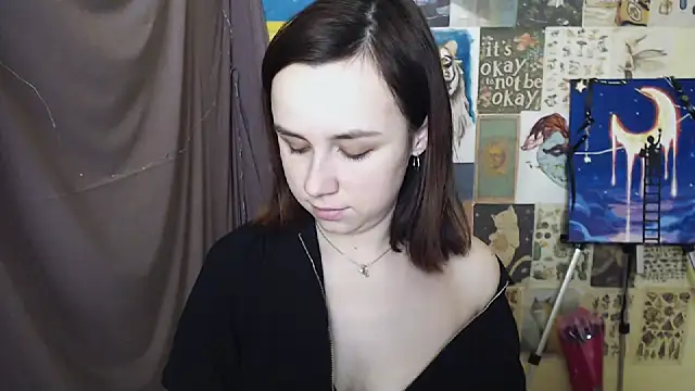 Snapshot of VeryVeryVeryShy_ chatting on 03/09/25, 09:57 VeryVeryVeryShy online show from 03/09/25, 09:57