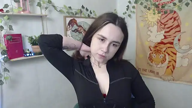 VeryVeryVeryShy  online show from 04/04/26, 05:36