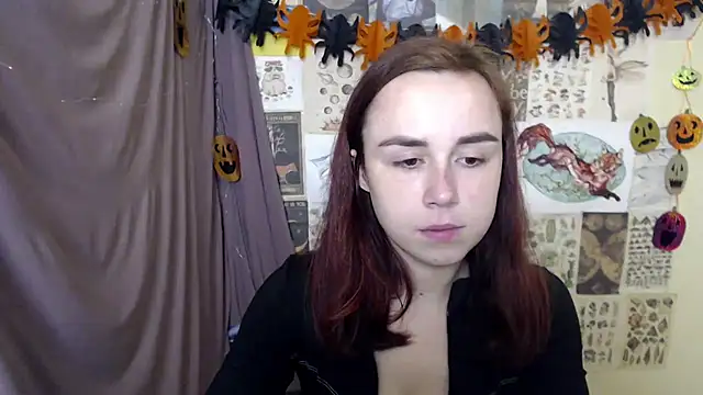 Snapshot of VeryVeryVeryShy_ chatting on 10/27/25, 03:57 VeryVeryVeryShy online show from 10/27/25, 03:57