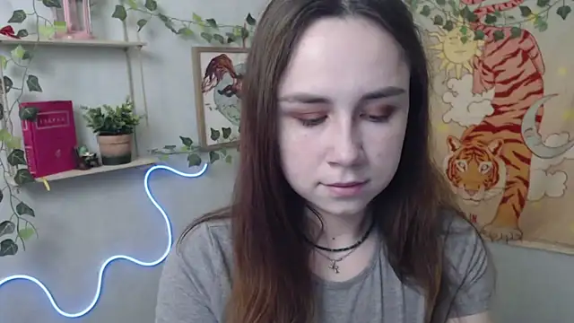 VeryVeryVeryShy  online show from 04/11/26, 05:37