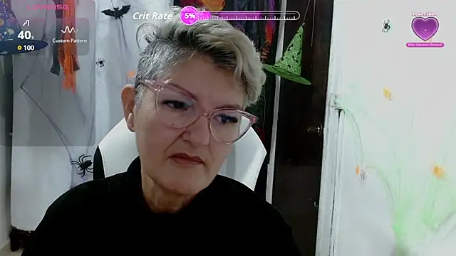 Snapshot of bety-cum2 chatting on 10/10/25, 09:21 bety-cum2 online show from 10/10/25, 09:21