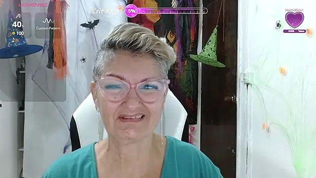 Snapshot of bety-cum2 chatting on 10/11/25, 09:32 bety-cum2 online show from 10/11/25, 09:32