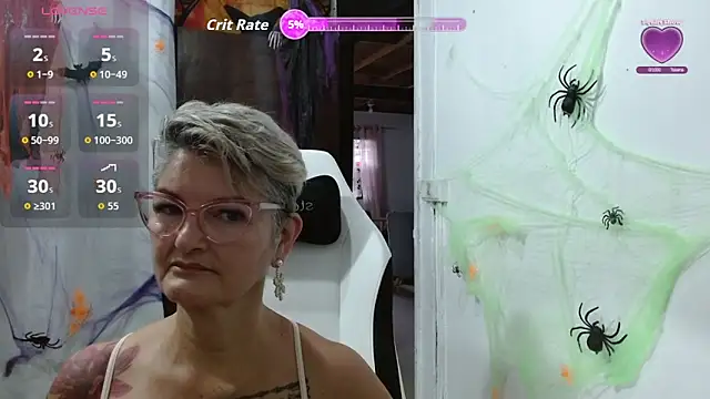 Snapshot of bety-cum2 chatting on 10/17/25, 11:12 bety-cum2 online show from 10/17/25, 11:12