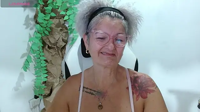 bety-cum2 online show from 04/22/26, 11:55