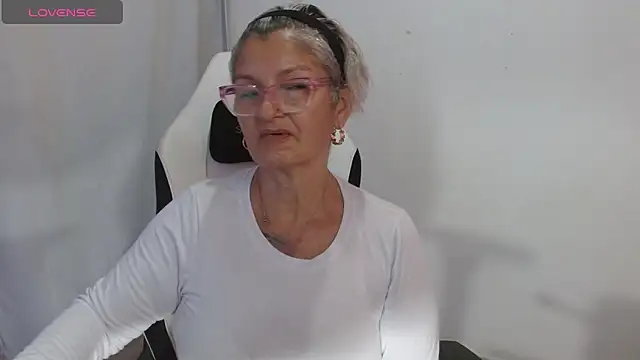 bety-cum2 online show from 04/30/26, 09:38